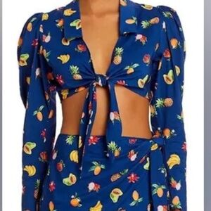 WEWOREWHAT Bisou cropped top in fruit blue depth size XS